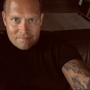 Meet your Posher, Joel